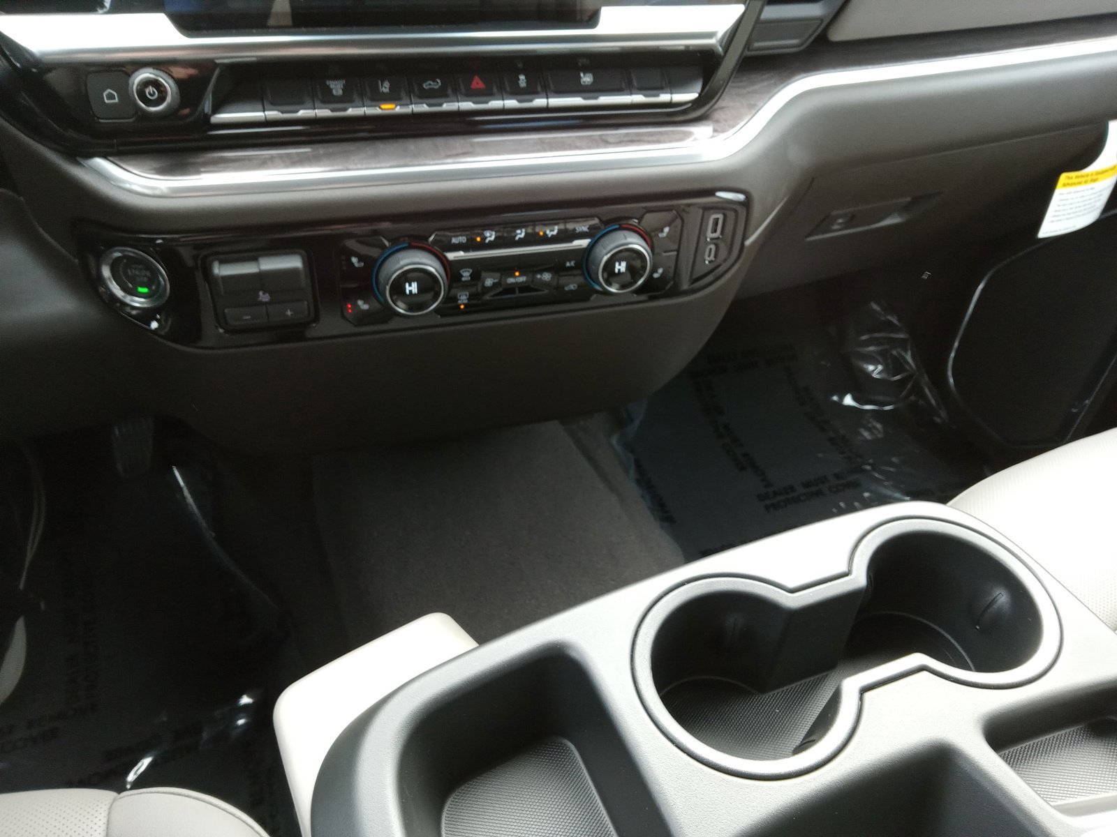 Used 2026 Chevrolet Silverado 2500 LTZ AWD/4WD image 17
