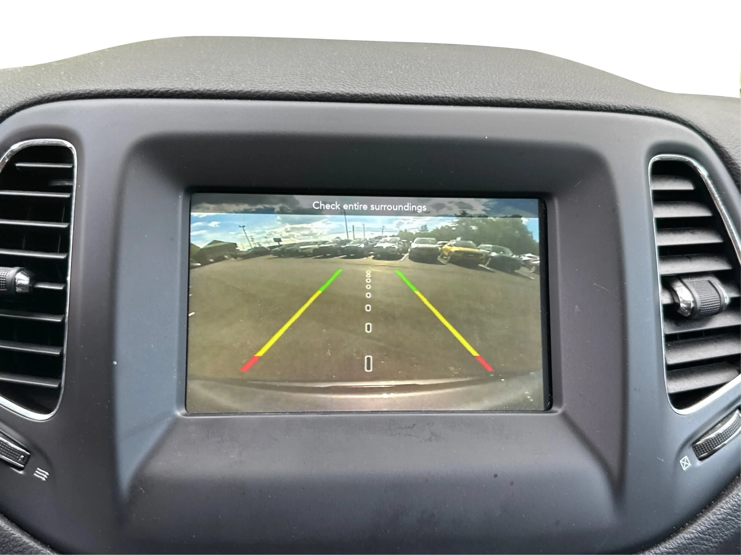 Used 2020 Jeep Compass Latitude AWD/4WD image 23