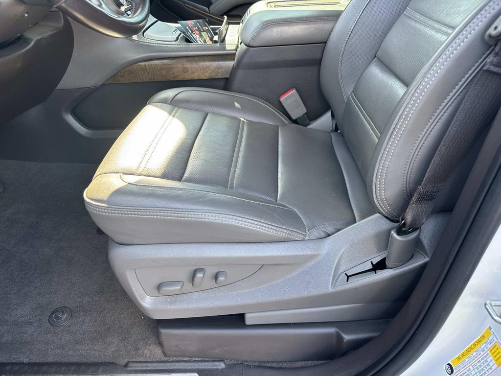 Used 2019 GMC Yukon XL Denali w/ Denali Ultimate Package RWD image 19