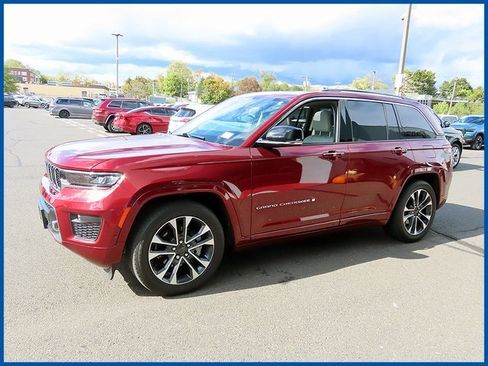 Certified 2022 Jeep Grand Cherokee Overland w/ Luxury Tech Group IV image 1