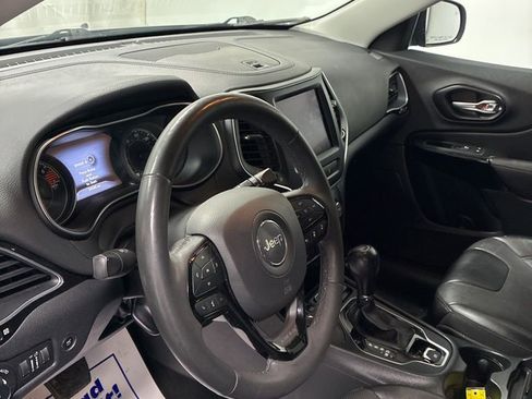 Used 2023 Jeep Cherokee Altitude Lux image 11