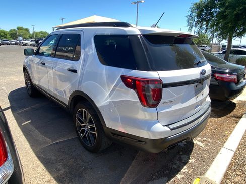 Used 2018 Ford Explorer Sport w/ Equipment Group 401A AWD/4WD image 3