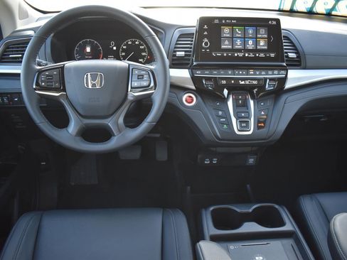 Used 2025 Honda Odyssey EX-L image 21