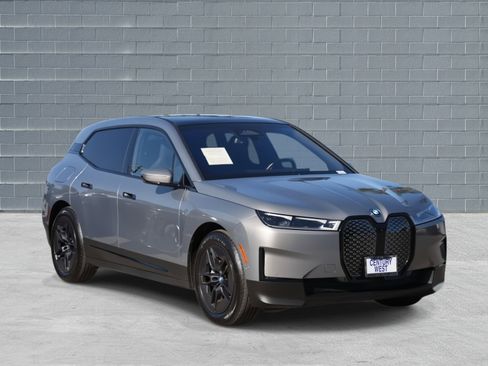 Used 2025 BMW iX xDrive50 w/ Premium Package image 1