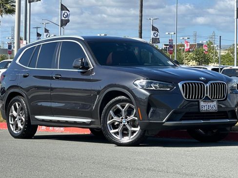 Used 2022 BMW X3 xDrive30i w/ Premium Package AWD/4WD image 2