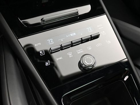 New 2026 Porsche Cayenne GTS AWD/4WD image 23