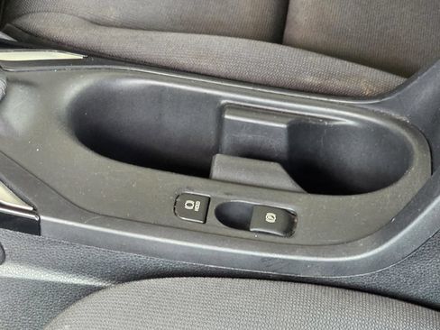 Used 2024 Toyota Corolla LE FWD image 16