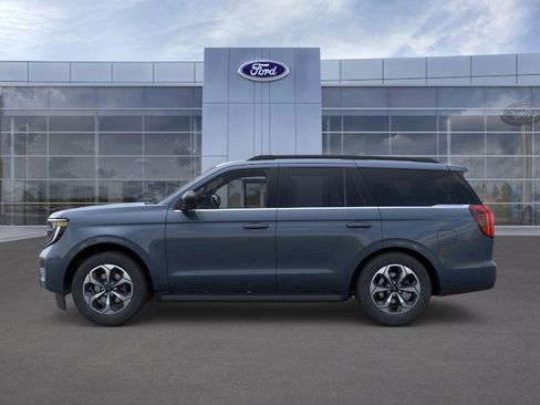 New 2026 Ford Expedition Active image 4