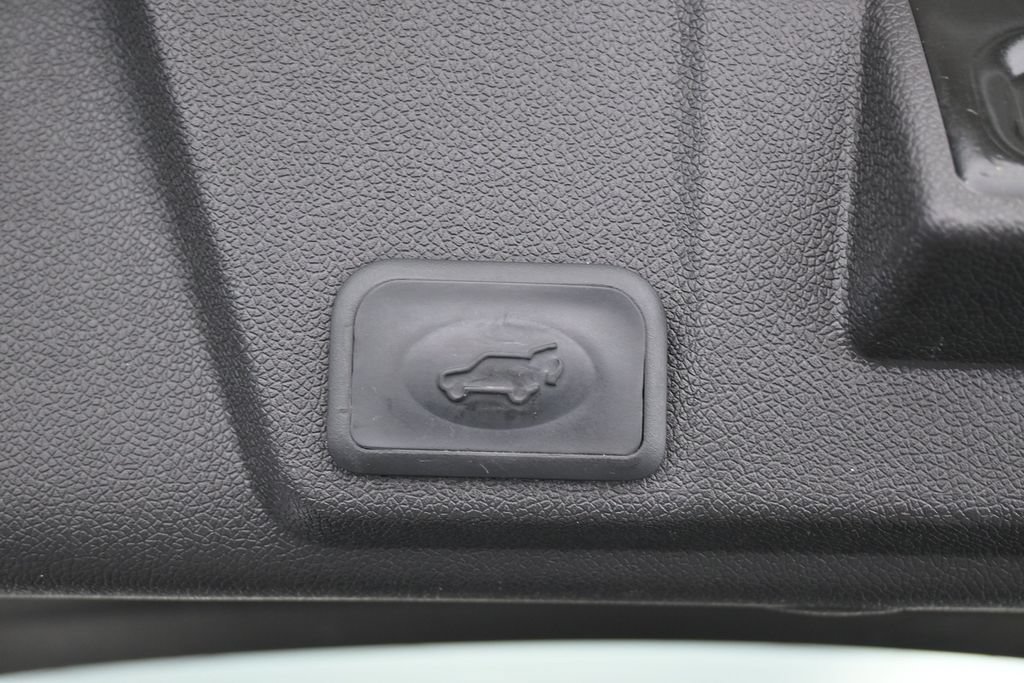 Used 2013 Chevrolet Traverse LT FWD image 37