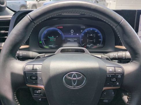 Used 2025 Toyota Crown Signia w/ Advanced Technology Package AWD/4WD image 31
