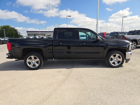 Used 2018 Chevrolet Silverado 1500 LT w/ Texas Edition RWD image 2
