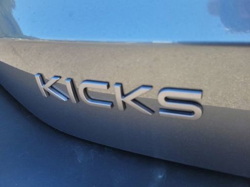New 2026 Nissan Kicks SR w/ SR Premium Package FWD image 8