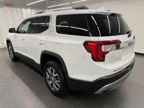 Used 2023 GMC Acadia SLT AWD/4WD image 3