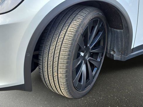 Used 2023 Tesla Model X AWD/4WD image 38