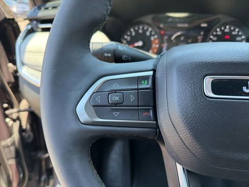 Used 2024 Jeep Compass Limited w/ Sun and Sound Group AWD/4WD image 16