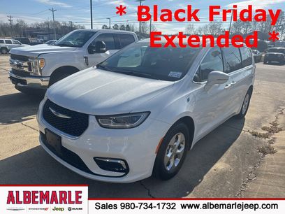 Used 2022 Chrysler Pacifica Touring-L