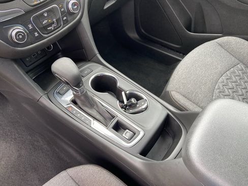 Used 2023 Chevrolet Equinox LT AWD/4WD image 39