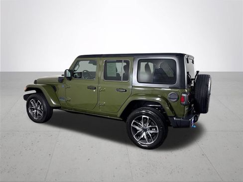 Used 2024 Jeep Wrangler Unlimited AWD/4WD image 8