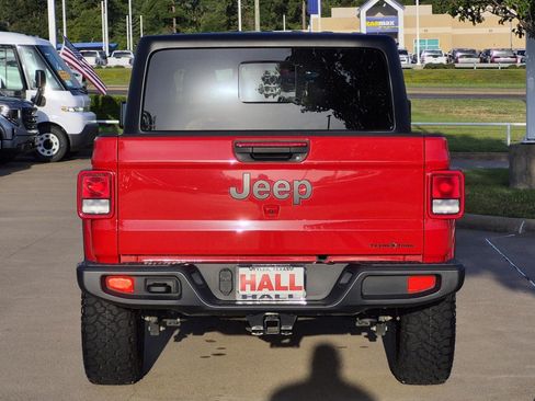 Used 2023 Jeep Gladiator Sport AWD/4WD image 5
