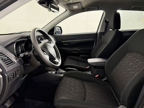 Used 2024 Mitsubishi Outlander Sport ES image 14