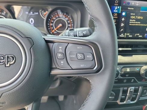 Used 2025 Jeep Wrangler Sport S AWD/4WD image 17