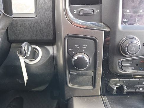 Used 2018 RAM 2500 Big Horn w/ Sport Appearance Group image 17