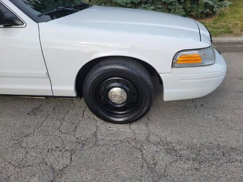 Used 2010 Ford Crown Victoria Police Interceptor RWD image 34