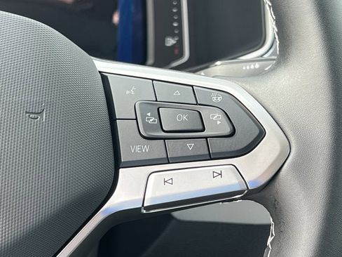 New 2025 Volkswagen Taos SE image 23