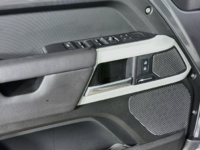 Certified 2024 Land Rover Defender 110 S AWD/4WD image 20