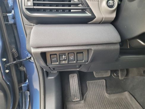 Used 2022 Subaru Outback Premium image 25