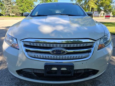 Used 2010 Ford Taurus SEL FWD image 2