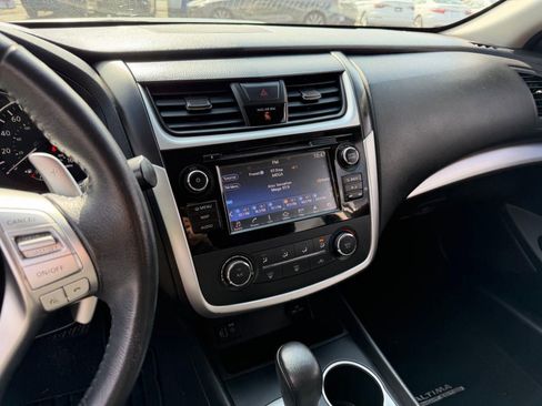 Used 2017 Nissan Altima 2.5 SR w/ Midnight Edition Package image 28