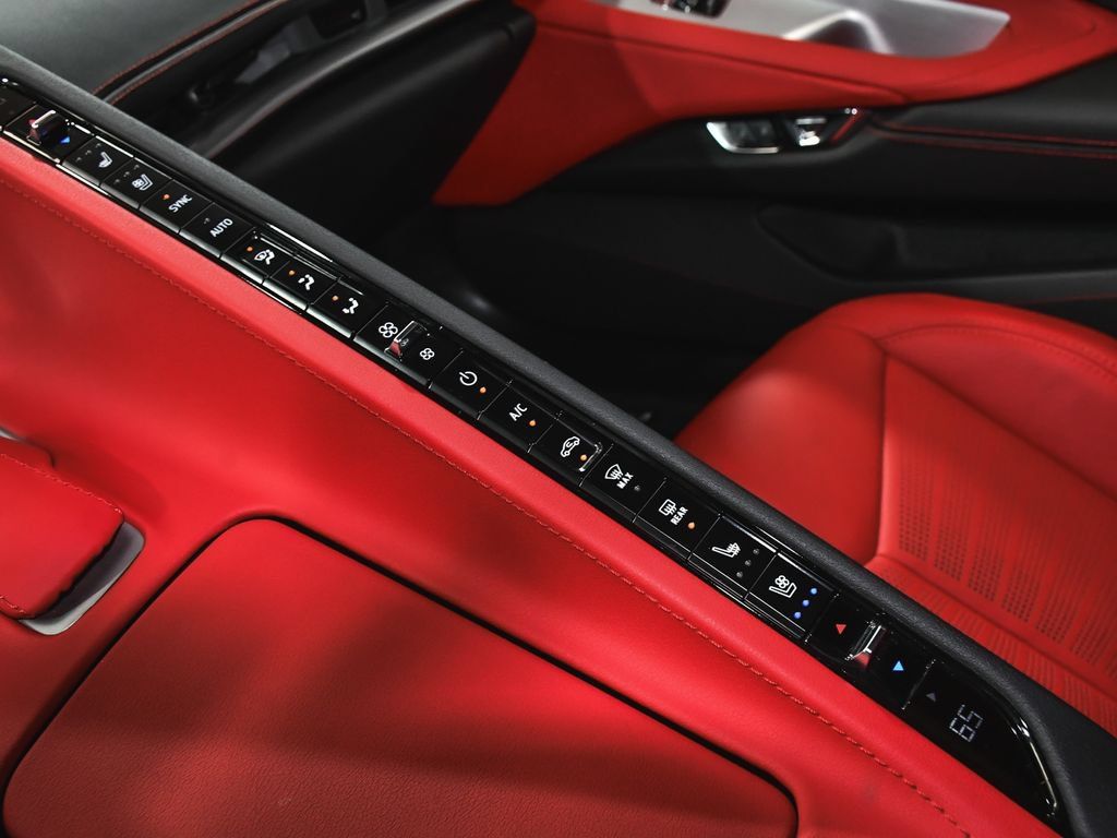 Used 2024 Chevrolet Corvette Stingray Preferred Conv w/ 2LT RWD image 29