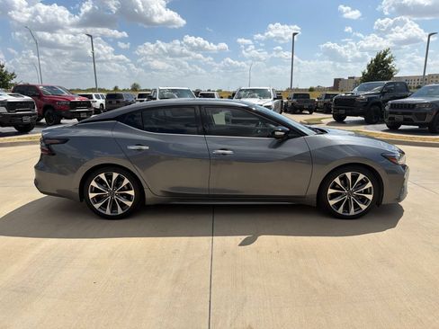 Used 2023 Nissan Maxima Platinum w/ Sport Mat Group FWD image 6