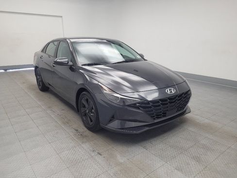 Used 2022 Hyundai Elantra SEL w/ Convenience Package image 13