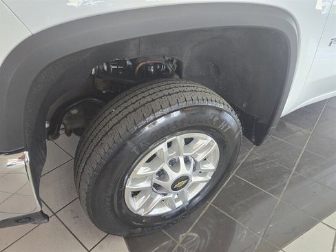 Used 2024 Chevrolet Silverado 2500 LT image 35