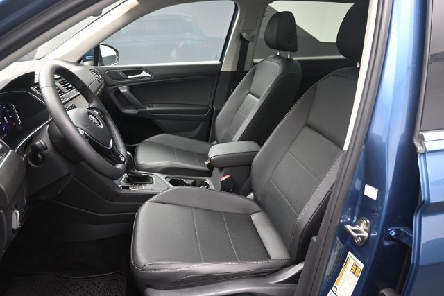 Used 2020 Volkswagen Tiguan SEL FWD image 18