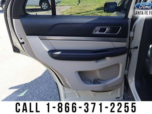 Used 2018 Ford Explorer XLT w/ Equipment Group 202A AWD/4WD image 20