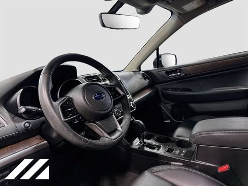 Used 2018 Subaru Outback 2.5i Limited AWD/4WD image 9