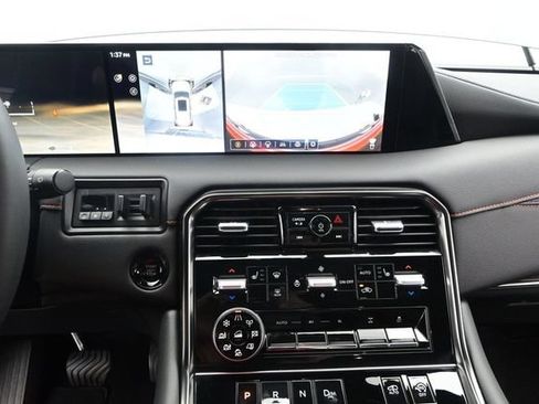 Used 2026 Nissan Armada PRO-4X w/ Captain's Chari Seat Package AWD/4WD image 7