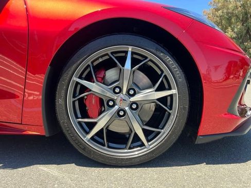 Used 2021 Chevrolet Corvette Stingray Premium Cpe w/ Z51 Performance Package RWD image 4