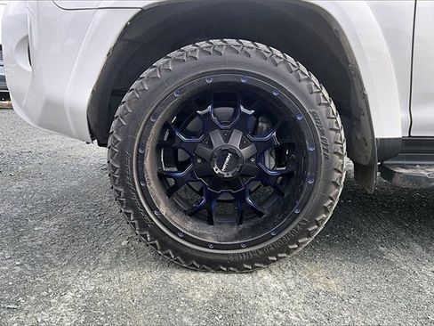 Used 2021 Toyota 4Runner SR5 Premium image 5