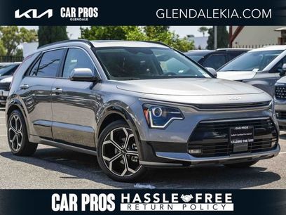 Used 2023 Kia Niro EX Touring