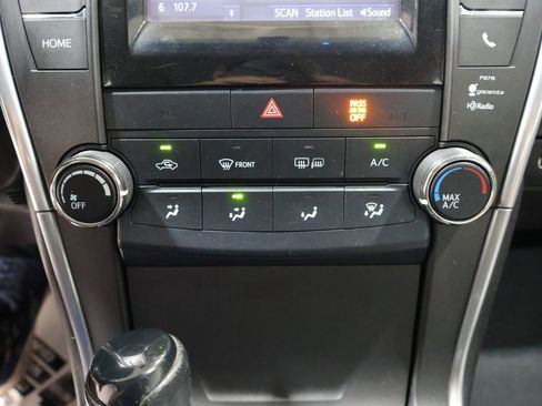 Used 2015 Toyota Camry SE FWD image 27