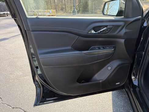 Used 2023 GMC Acadia SLT image 10