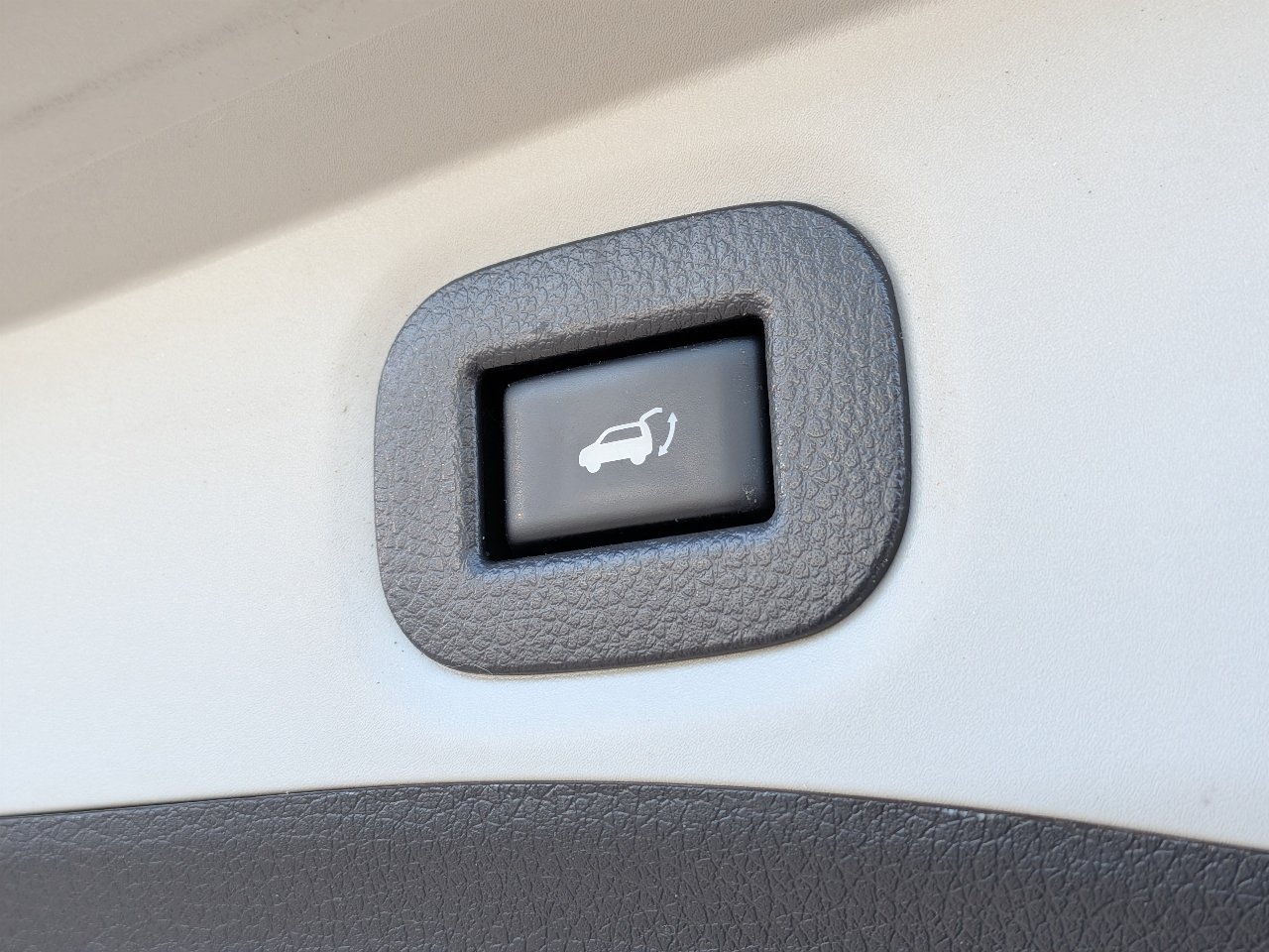 Used 2019 Nissan Rogue SL w/ Premium Package AWD/4WD image 14