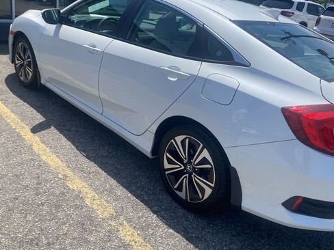 Used 2016 Honda Civic EX-T image 4
