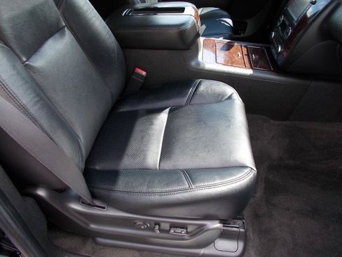 Used 2012 GMC Yukon XL Denali AWD/4WD image 19