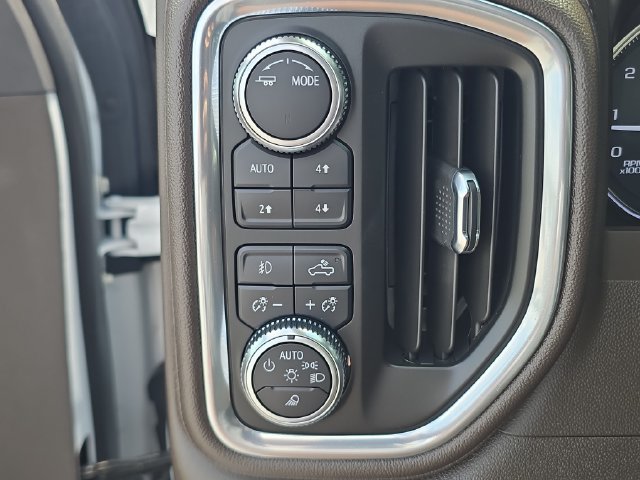 Certified 2022 GMC Sierra 1500 SLT w/ SLT Premium Package AWD/4WD image 23