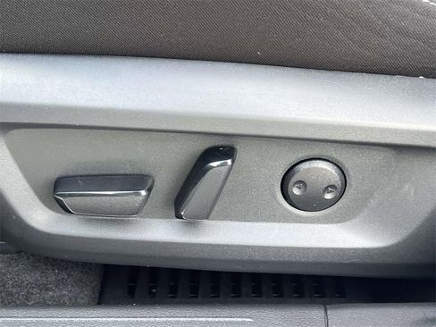 Certified 2023 Nissan Rogue SV image 27